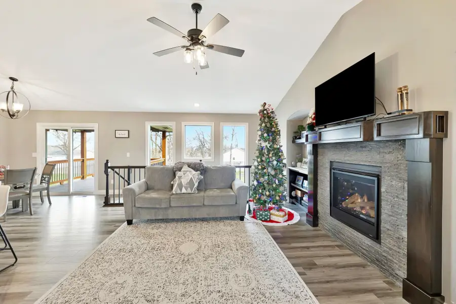 2354 S Chateau St, Wichita, KS 67207 - Image #3