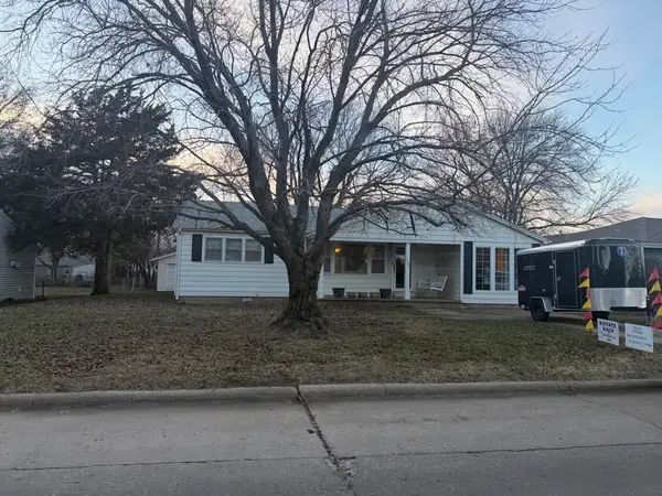 1725 Dearborn St, Augusta, KS 67010