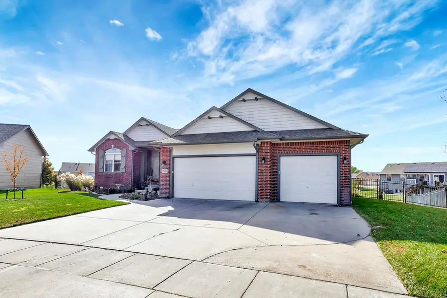 2423 N Spring Hollow, Wichita, KS 67228 - Image #2