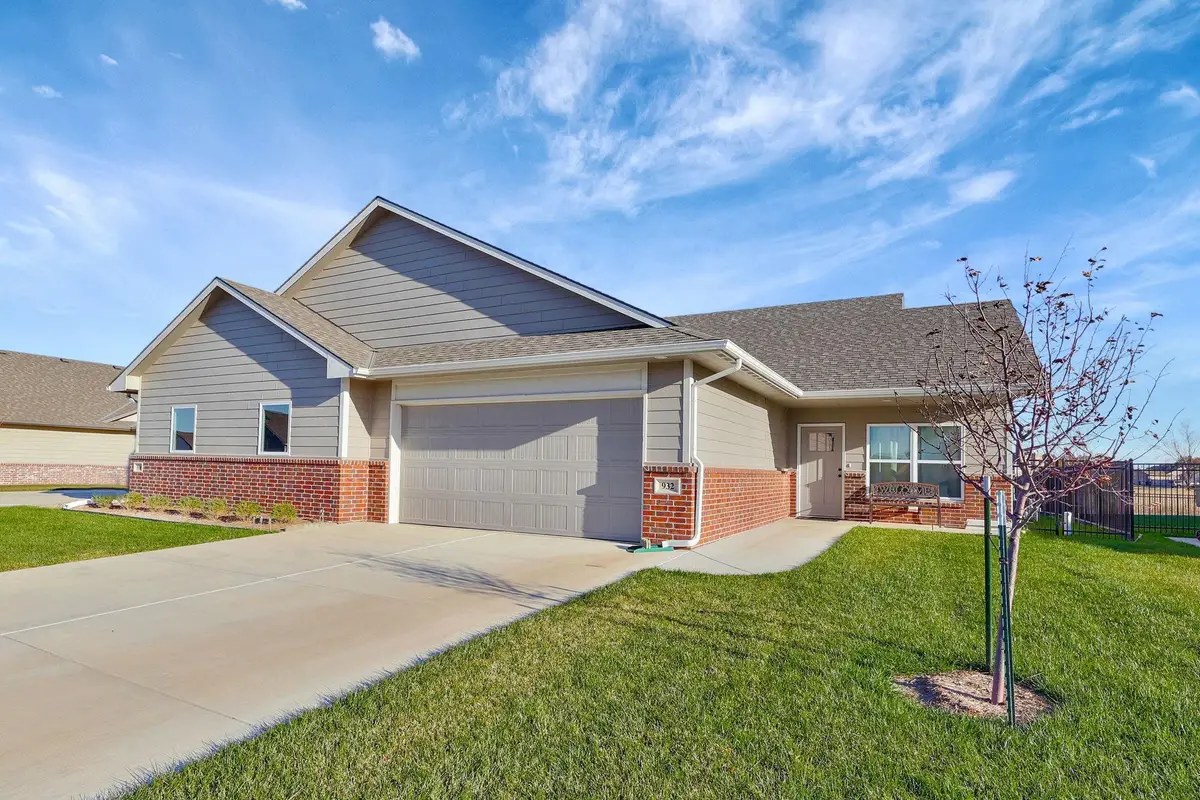 932 N Cloverleaf St, Goddard, KS 67052 - Image #1