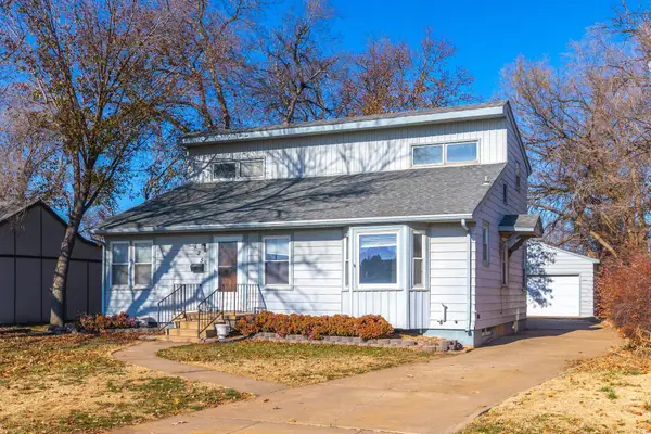 225 E Claflin Ave, Salina, KS 67401