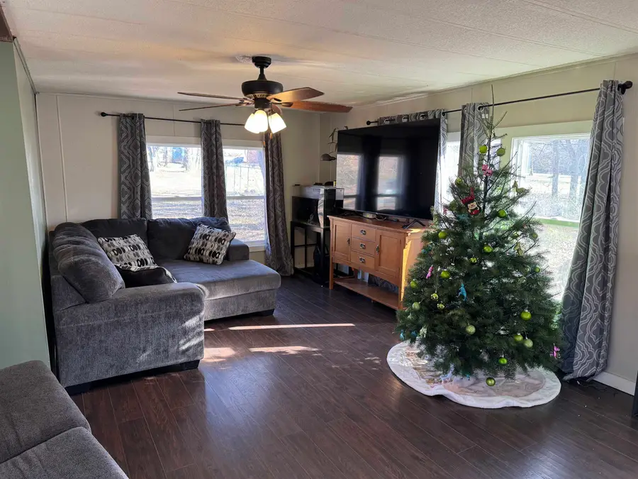 1693 Ottawa Rd, Salina, KS 67401 - Image #2