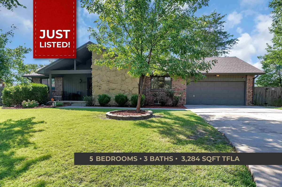 2204 N Winstead Cir, Wichita, KS 67226 - Image #1