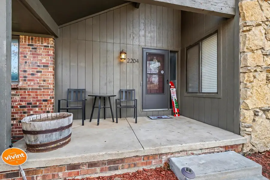 2204 N Winstead Cir, Wichita, KS 67226 - Image #2