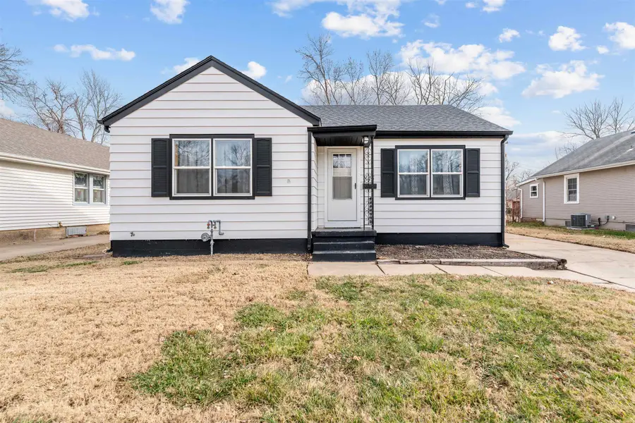 845 Sheridan St, Salina, KS 67401 - Image #2