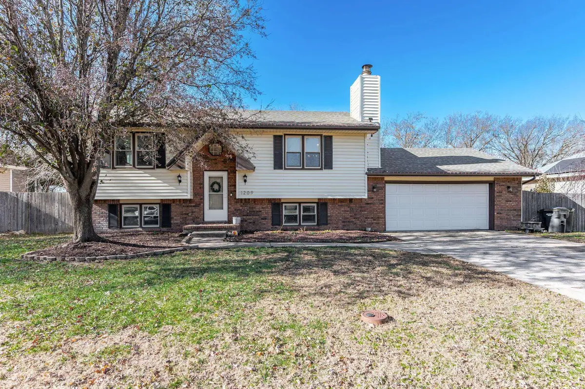 1209 Mccaskey Dr, Rose Hill, KS 67133 - Image #1