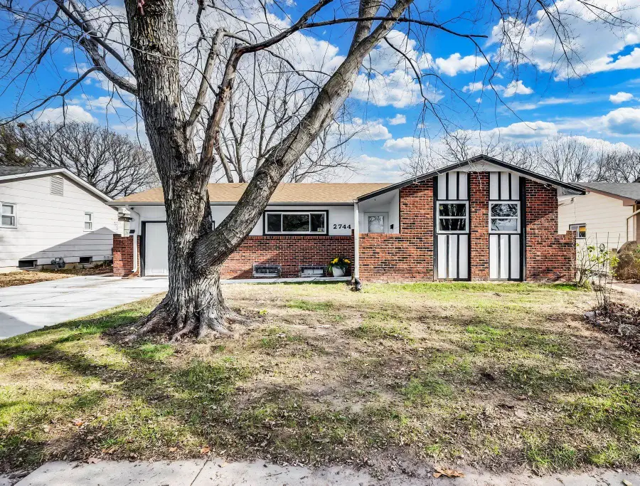 2744 S Bennett Ave, Wichita, KS 67217 - Image #2