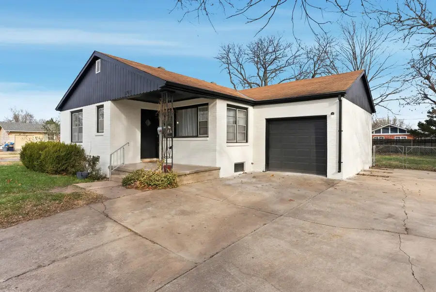 2702 S Bennett Ave, Wichita, KS 67217 - Image #2