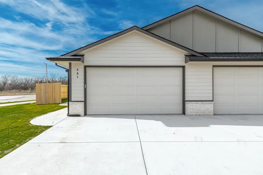481 E Harper St, Valley Center, KS 67147-8948 - Image #2