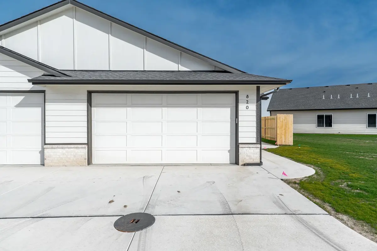 820 S Jay St, Valley Center, KS 67147-8948 - Image #1