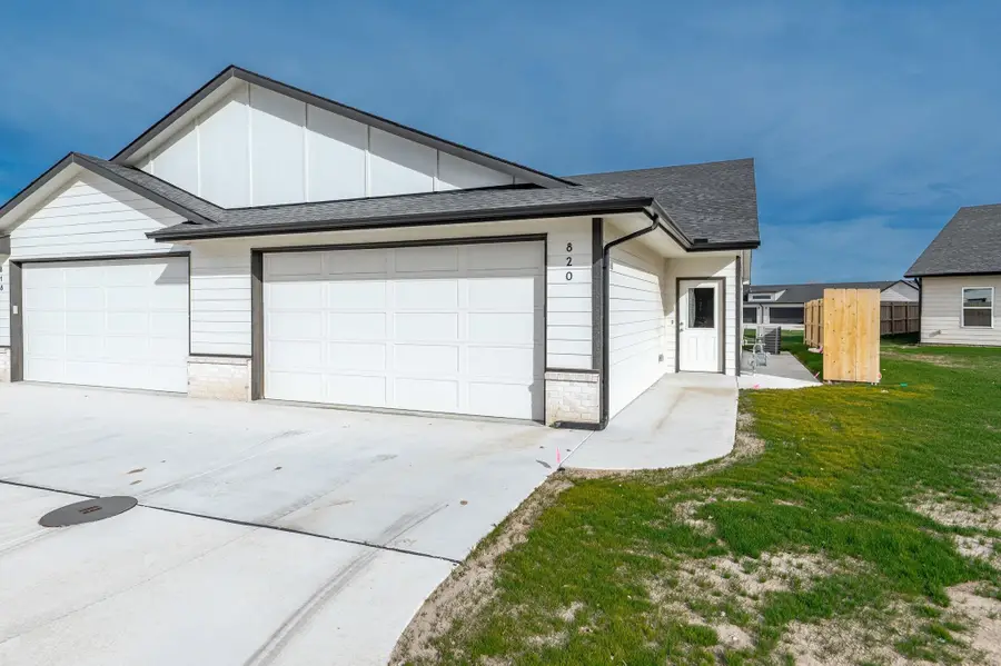 820 S Jay St, Valley Center, KS 67147-8948 - Image #2