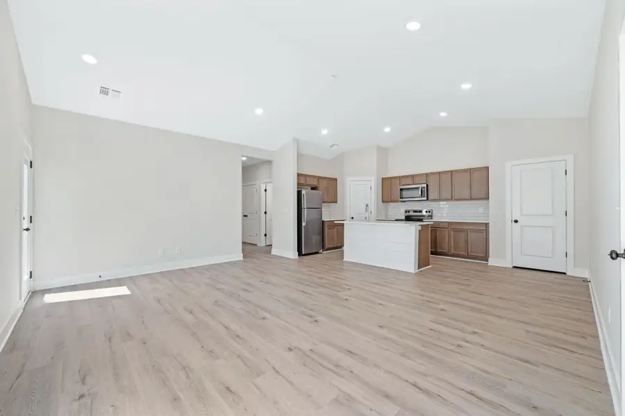 820 S Jay St, Valley Center, KS 67147-8948 - Image #3