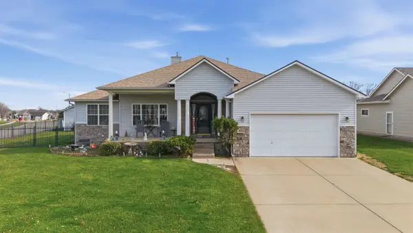 828 N Saddle Run St, Mulvane, KS 67110