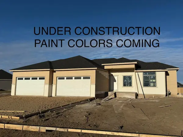 1151 Vista Sur Dr, Salina, KS 67401