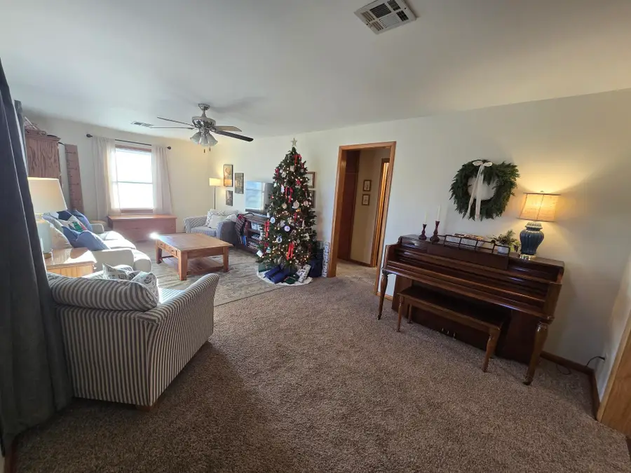 103 N Walnut St, Dexter, KS 67038 - Image #3