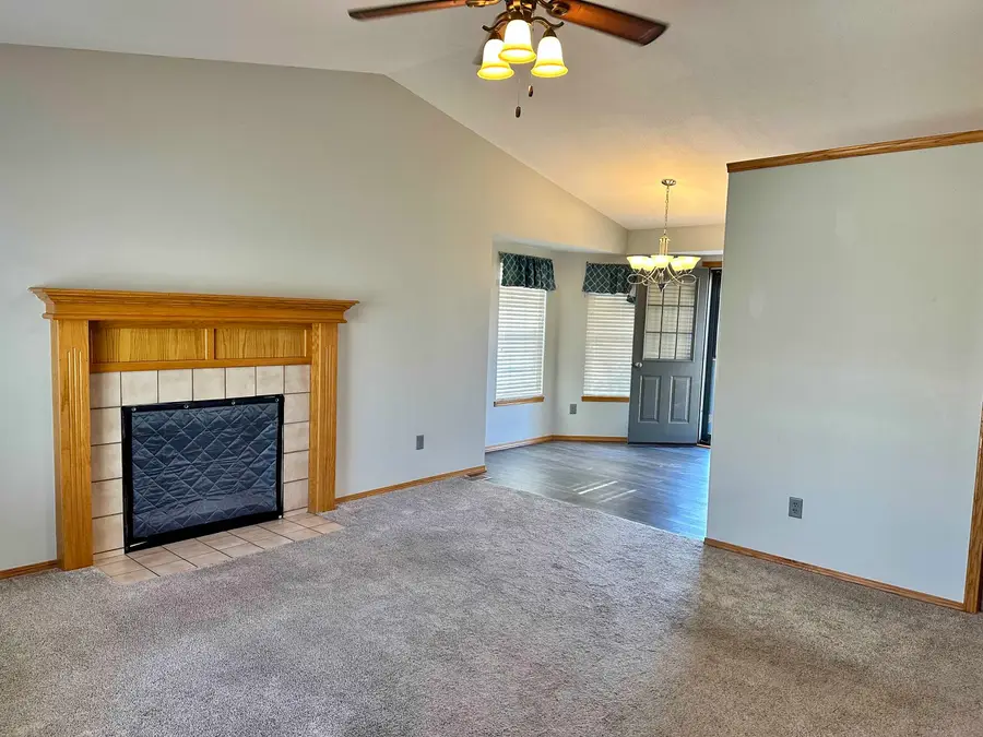 8154 W 16th Ct N, Wichita, KS 67212 - Image #3