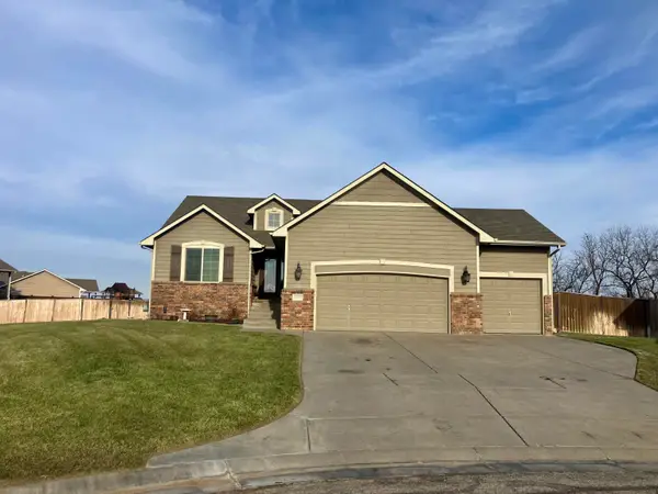 1160 N Countrywalk Ct, Rose Hill, KS 57133