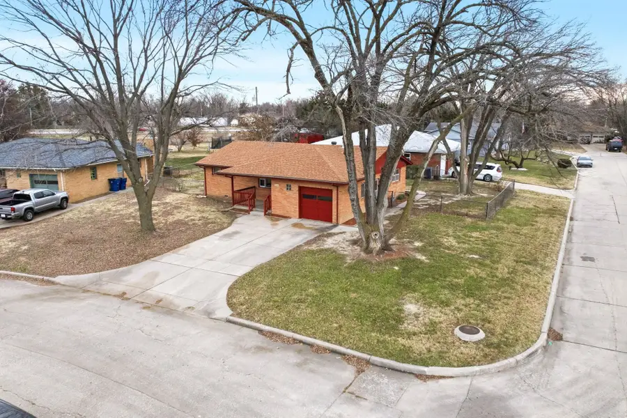 8301 E Morris St, Wichita, KS 67207 - Image #2