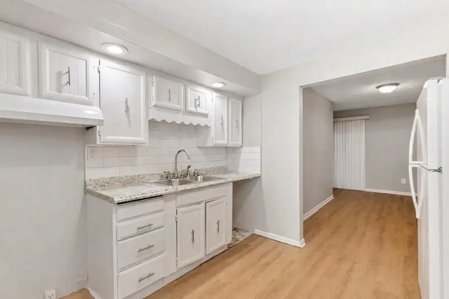 1007 Waverly St, Wichita, KS 67218 - Image #3