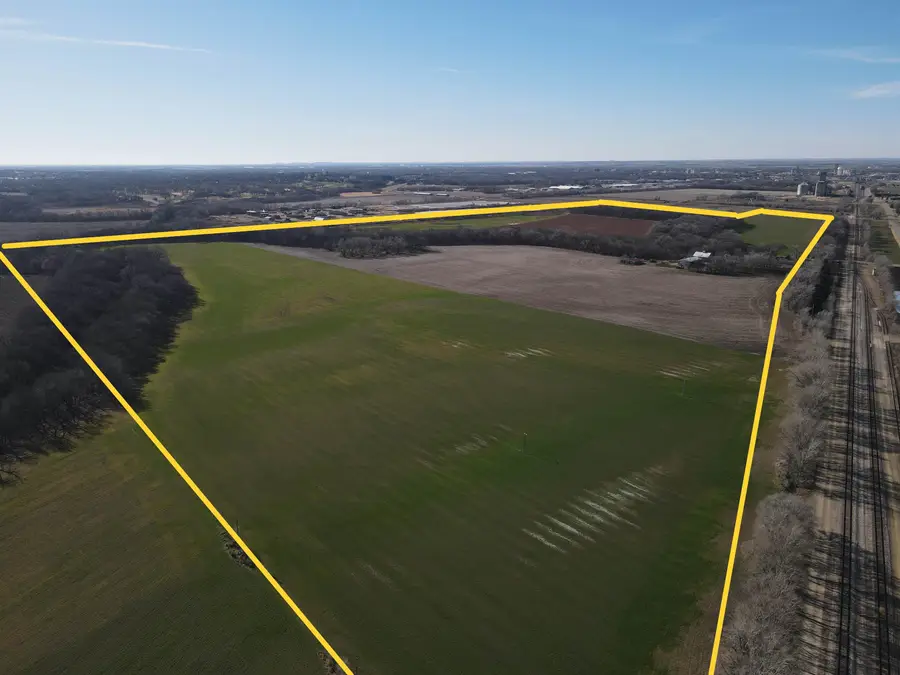 2314, 2338 E Old Highway 40, New Cambria, KS 67470 - #2