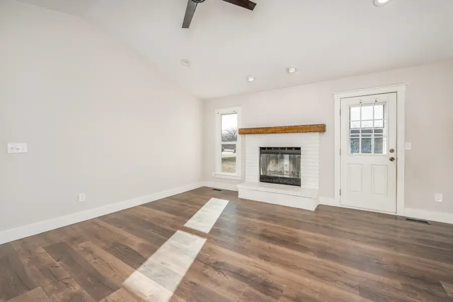 1949 N Stoney Point Ct, Wichita, KS 67212 - Image #2