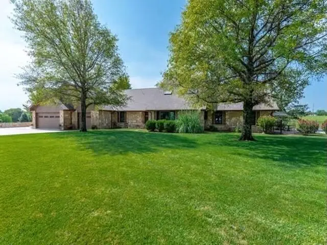 1 Braid Hill Dr, Winfield, KS 67156 - Image #3