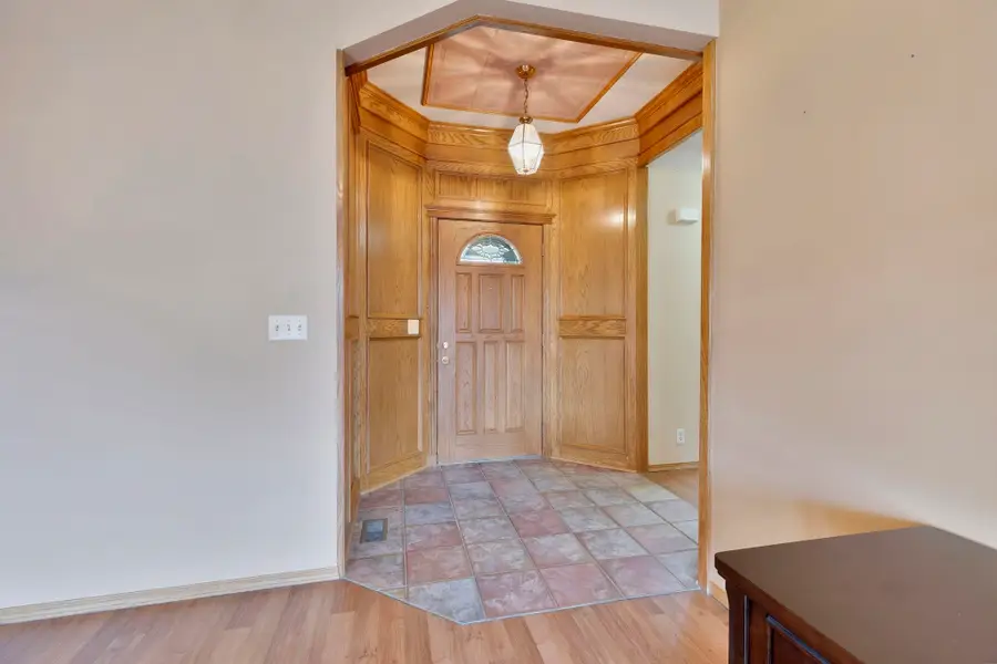 301 N Walnut Creek Dr, Derby, KS 67037 - Image #3