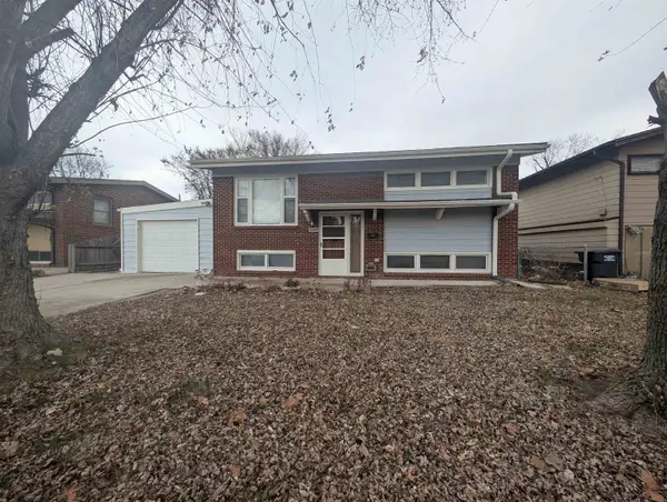 2204 S Bennett St, Wichita, KS 67213