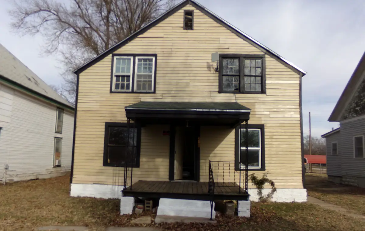 318 E 7th Ave, Winfield, KS 67156 - Image #1