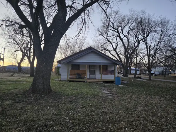 109 N Jackson St, Toronto, KS 66777