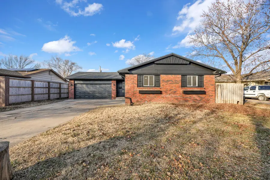 8208 E Grail St, Wichita, KS 67207 - Image #2