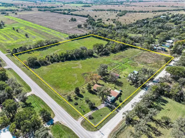 1387 SE Bluestem Rd, El Dorado, KS 67042