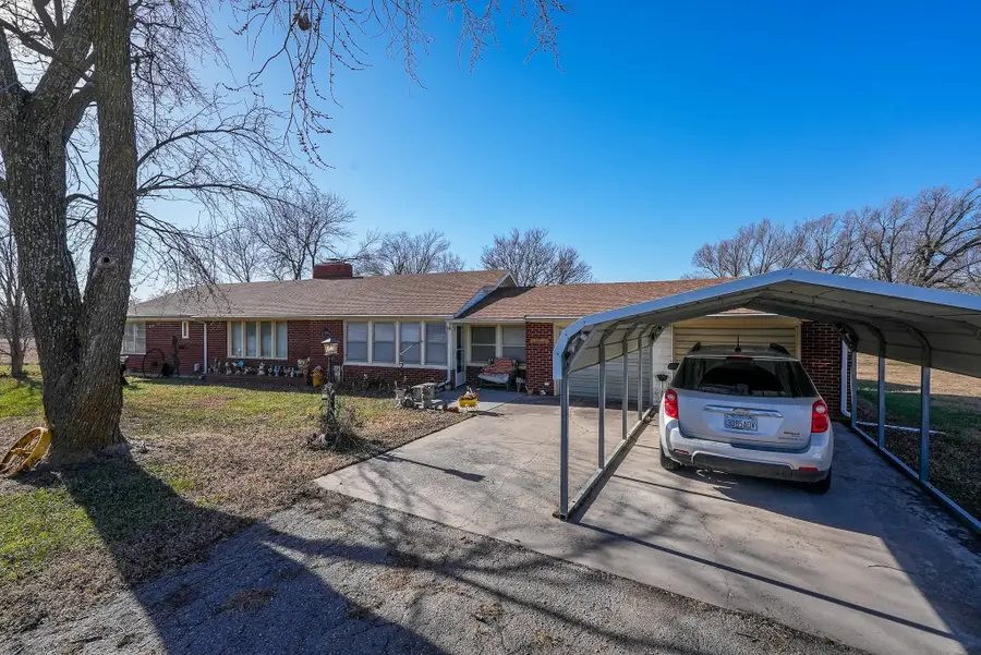 1387 SE Bluestem Rd, El Dorado, KS 67042 - Image #2