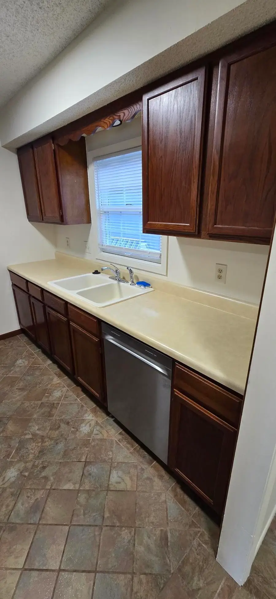 6725 W Shade Ln Apt 108, Wichita, KS 67212 - Image #3