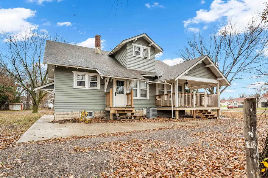 1125 E Broadway St, Newton, KS 67114 - #3