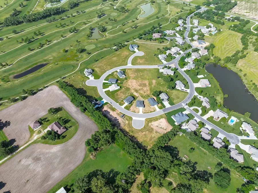 211 W Cherry Oaks St, Cheney, KS 67025 - #3