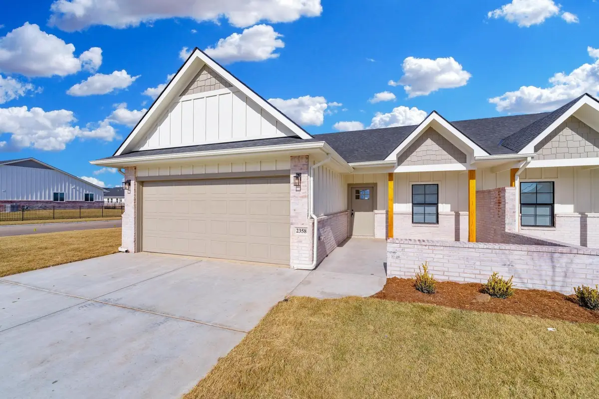 2144 E Elk Ridge Ave, Goddard, KS 67052 - Image #1