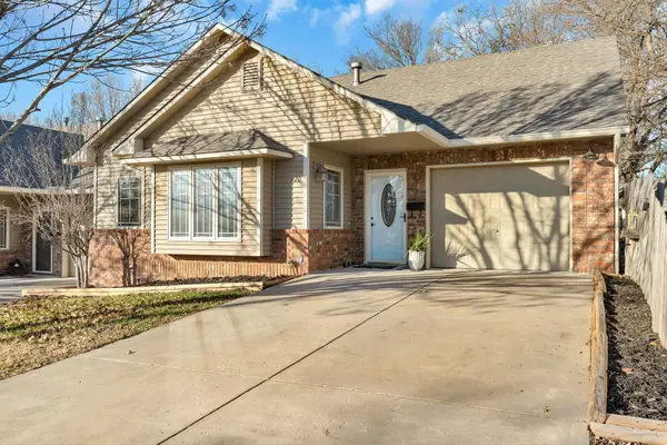 420 E 13th Ave, Augusta, KS 67010