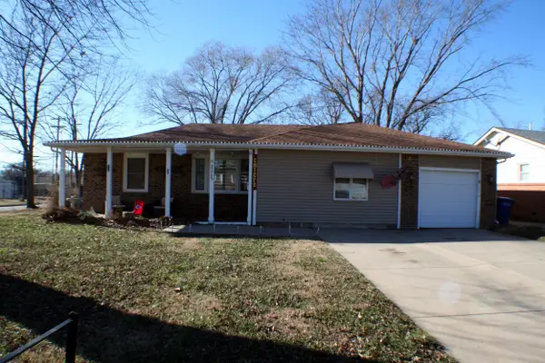 2203 Moyle St, Augusta, KS 67010