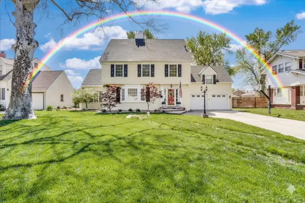 9 Crescent Blvd, Hutchinson, KS 67502