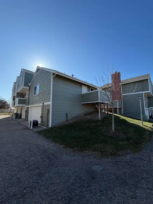 2021 N Broadmoor St, Wichita, KS 67206