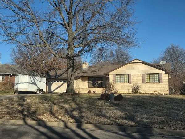14 Huntington Rd, Augusta, KS 67010