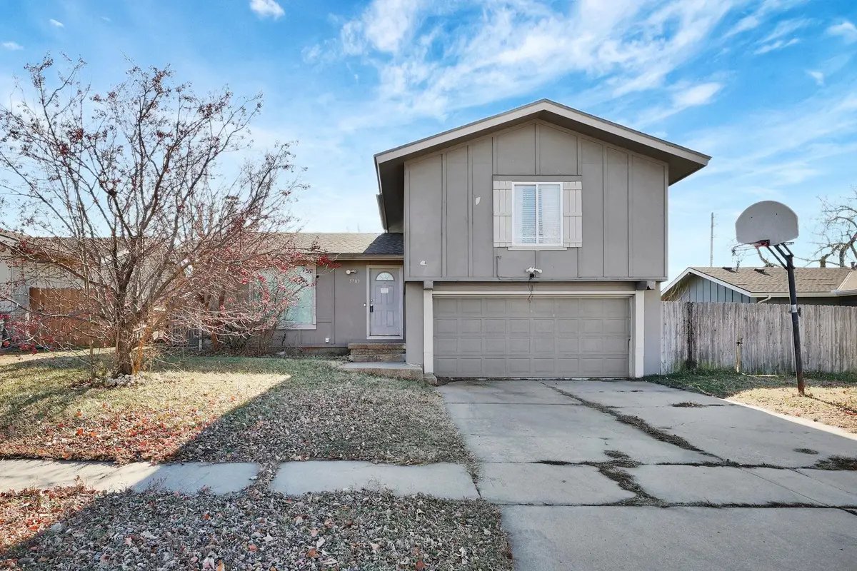 5709 Callen St, Wichita, KS 67220 - Image #1