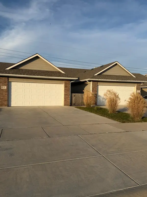 12118-12120 W 33rd St N, Wichita, KS 67205