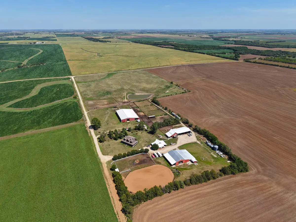 3266 Dove Rd, Abilene, KS 67410 - #1