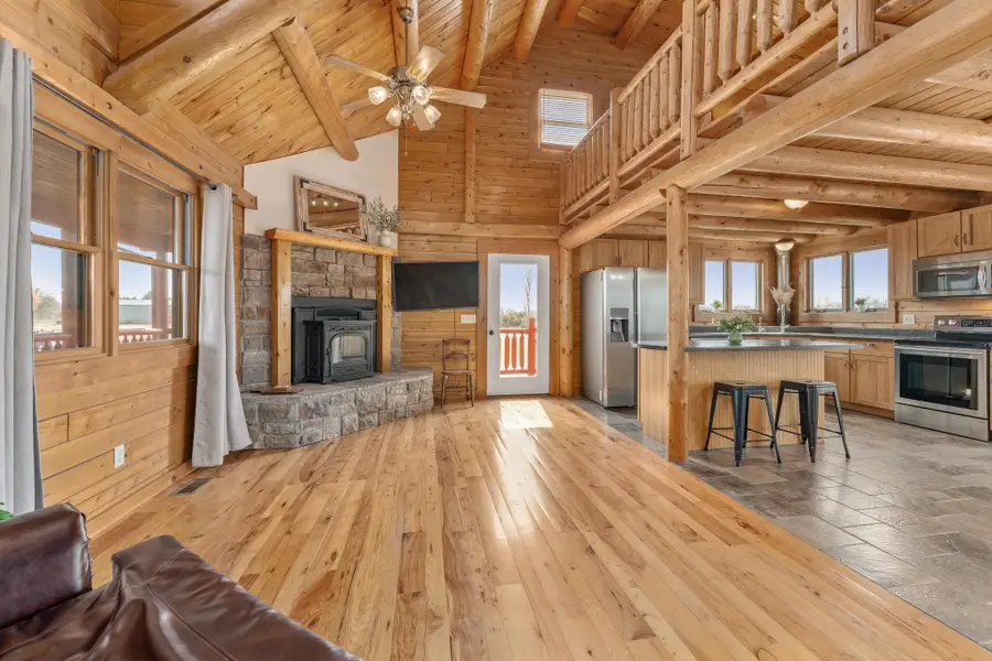 9801 S 103rd St W, Clearwater, KS 67026 - #3