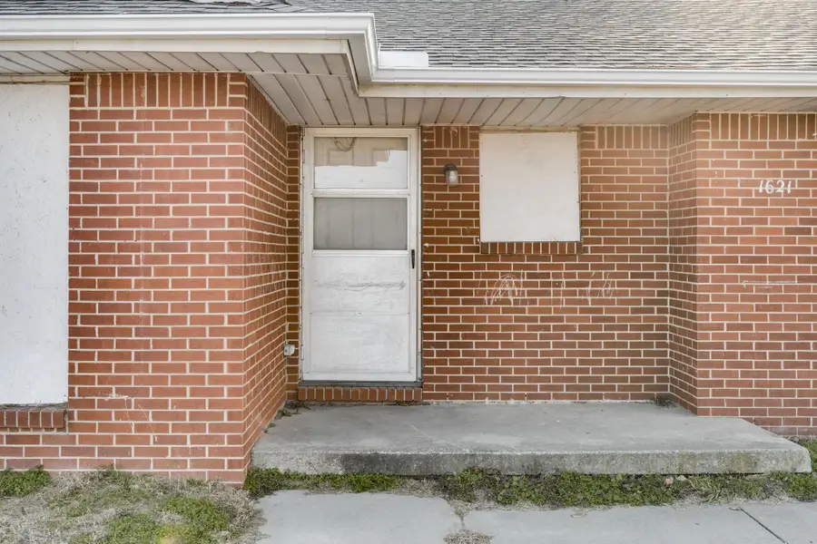 1621 E Berkeley St, Wichita, KS 67216 - Image #3