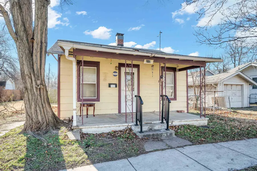 215 W Osie St, Wichita, KS 67213 - Image #2