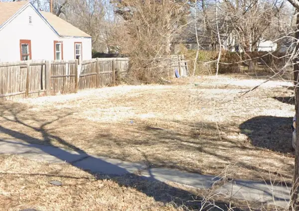 2312 E Random Rd, Wichita, KS 67214