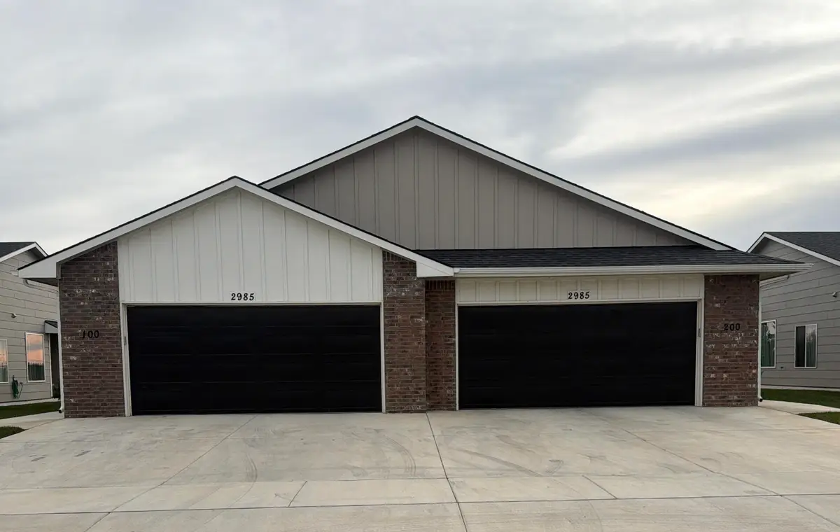 2985 S Maize Ct, Wichita, KS 67215 - Image #1